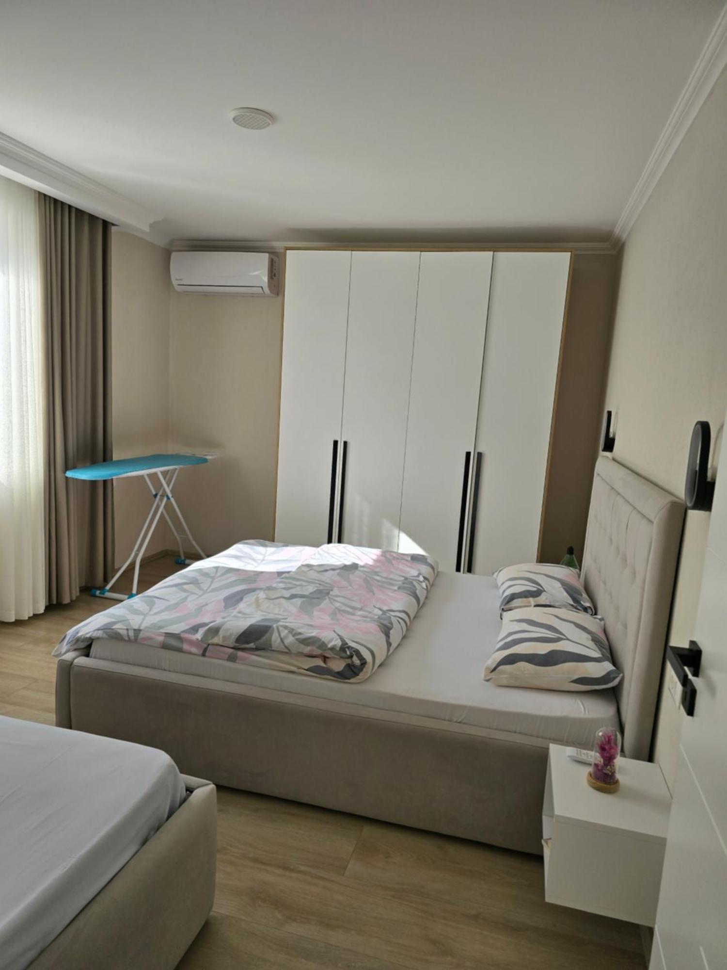 Shiroka's Special Guest 1 Apartment